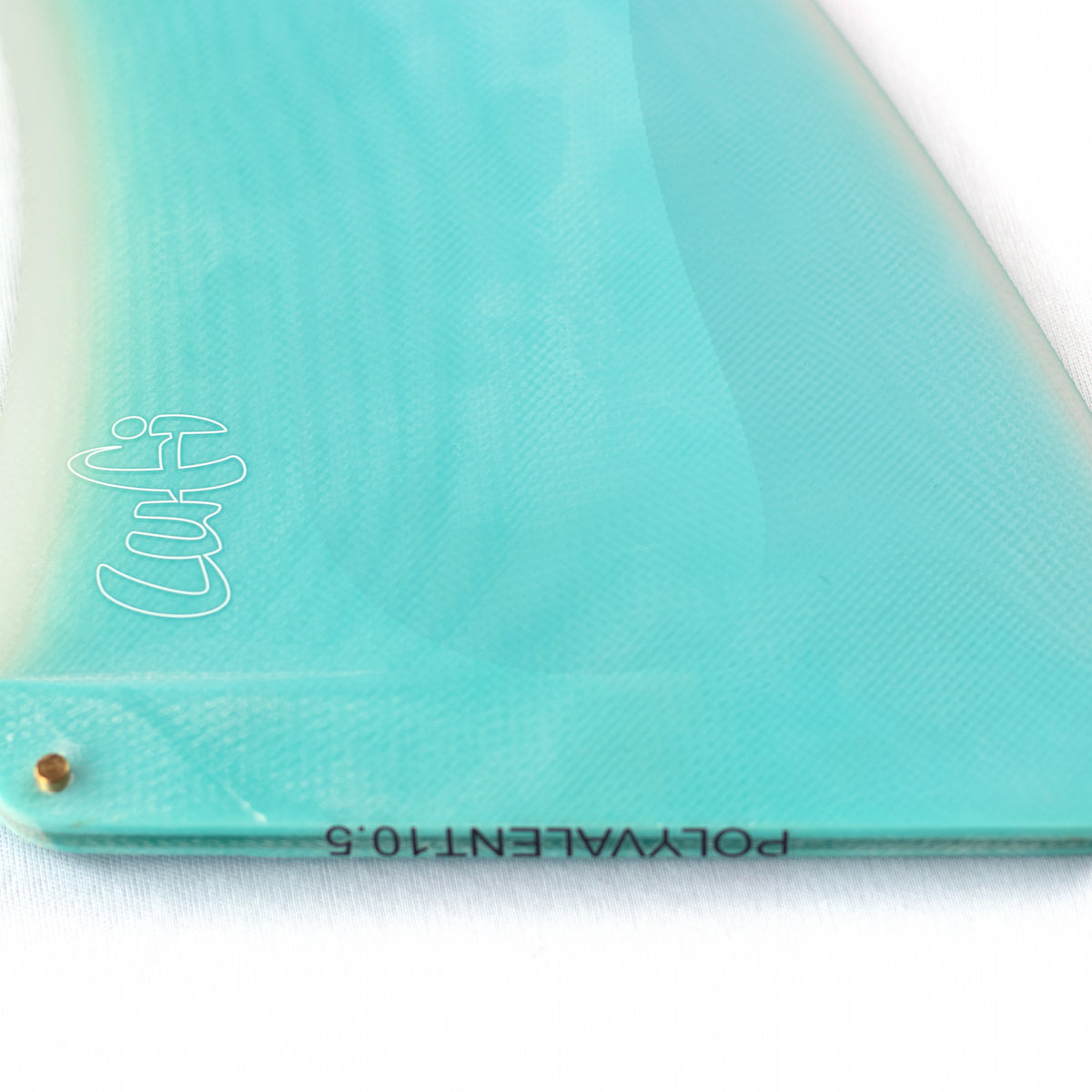 Quilha Longboard Polyvalent 10.5" da Lufi na cor Turquesa, detalhe da base com a gravação Polyvalent 10.5 e o logo Lufi
