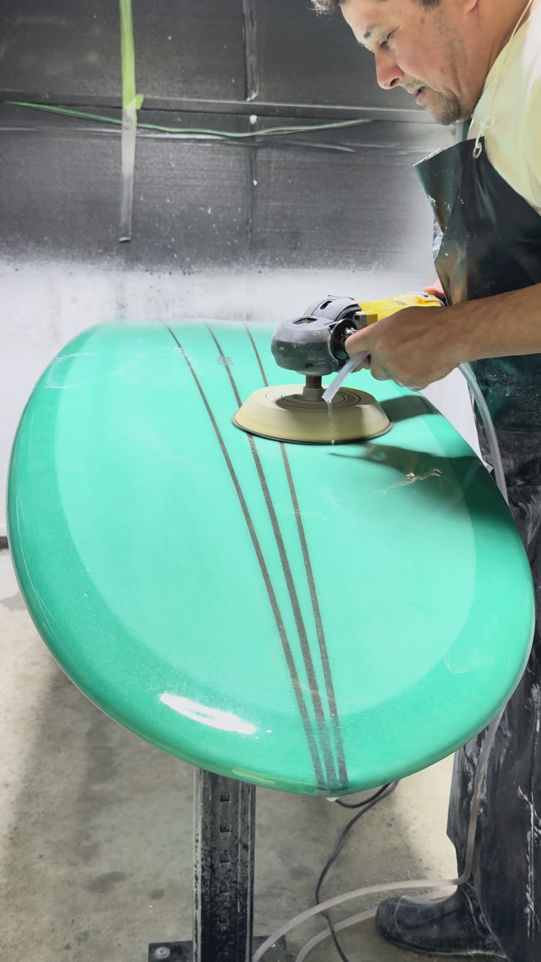 The Special One | PU | 9'10" | 78.46L | Verde Pérola
