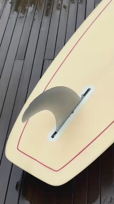 Longboard Lufi The Special One 9'10" seminovo, eggnog: vídeo curto da prancha, segunda tomada.
